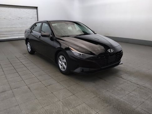Used 2021 Hyundai Elantra SE FWD image 13