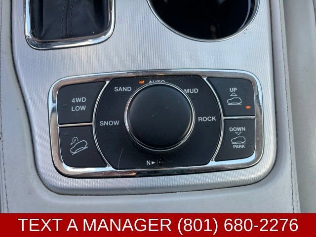 Used 2018 Jeep Grand Cherokee Summit AWD/4WD image 24