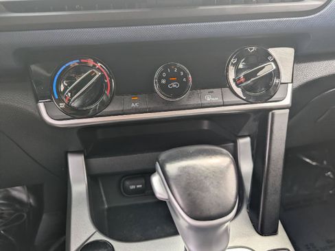 Used 2021 Kia Seltos S AWD/4WD image 15