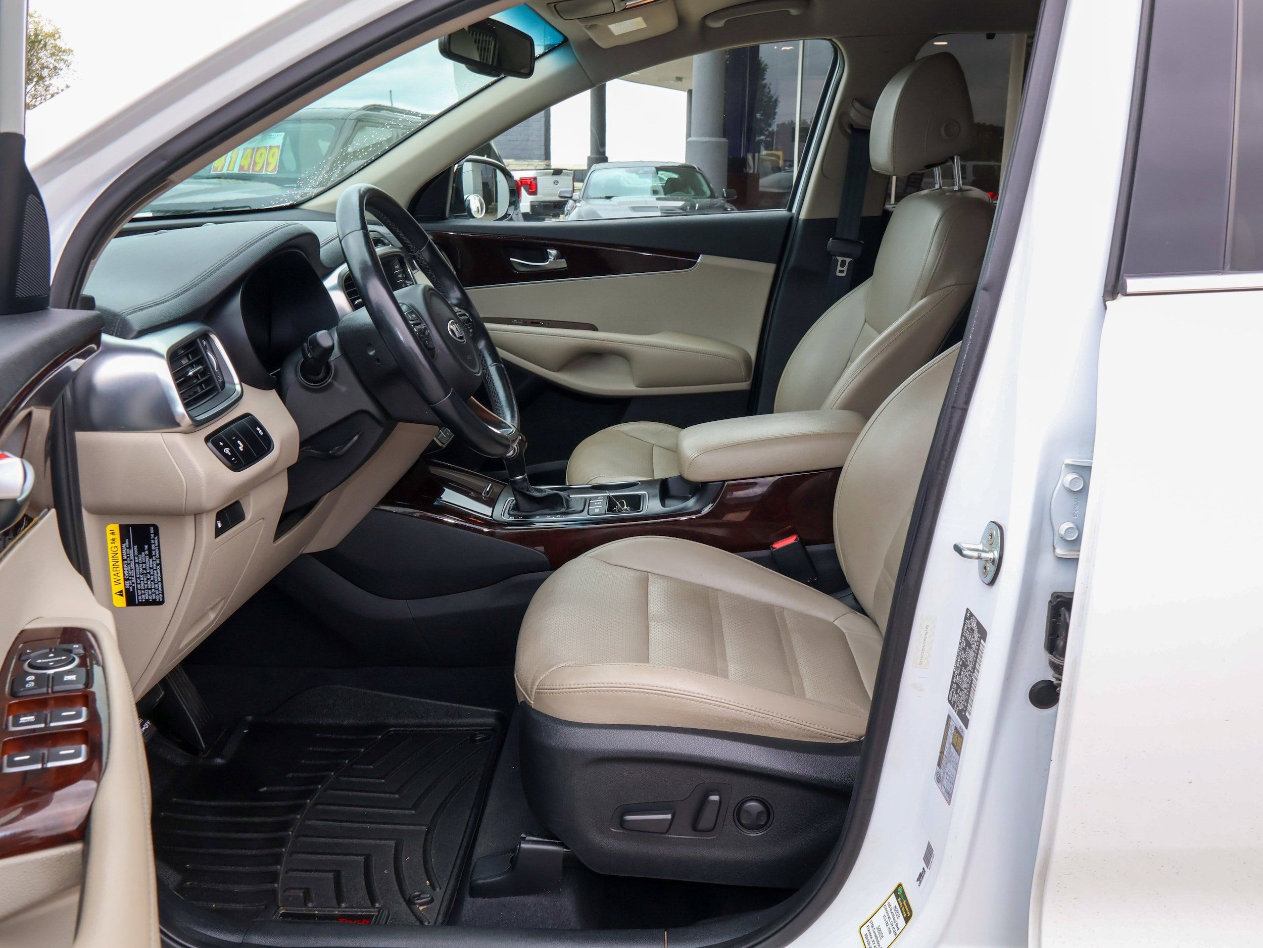 Used 2017 Kia Sorento EX AWD/4WD image 11