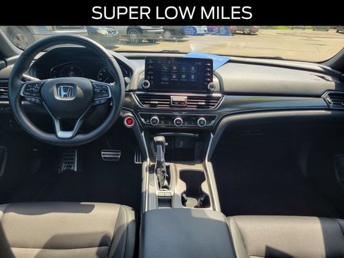 Used 2019 Honda Accord Sport image 6