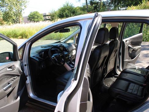Used 2015 Ford C-MAX SEL w/ Equipment Group 302A FWD image 20