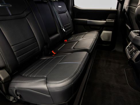 Used 2025 Ford F250 Platinum w/ FX4 Off-Road Package AWD/4WD image 38