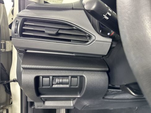 Used 2024 Subaru Crosstrek 2.0i image 14