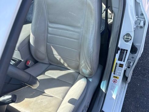 Used 2017 Toyota Camry XLE w/ Moonroof Package FWD image 4