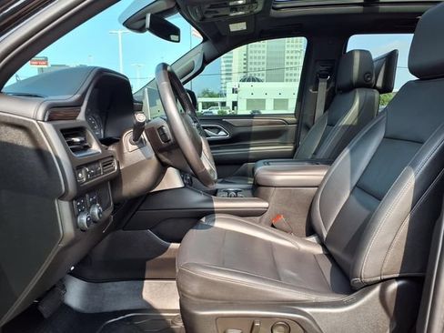 Used 2021 Chevrolet Tahoe Z71 w/ Rear Media and Nav Package AWD/4WD image 4