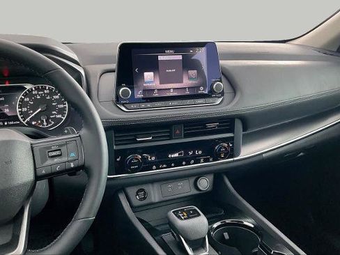Certified 2026 Nissan Rogue SV w/ SV Premium Package FWD image 7