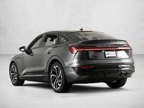 Used 2024 Audi Q8 e-tron Premium Plus AWD/4WD image 8
