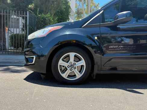 Used 2019 Ford Transit Connect Titanium w/ Titanium Premium Package FWD image 4