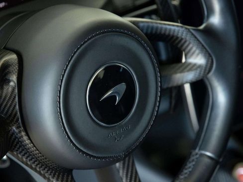 Used 2023 McLaren Artura image 20