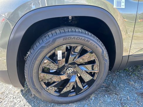 New 2026 Volkswagen Atlas SE AWD/4WD image 2
