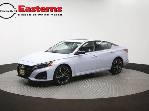 Used 2023 Nissan Altima 2.5 SR AWD/4WD image 57