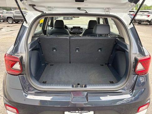 Used 2021 Hyundai Venue FWD image 34