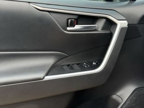 Used 2021 Toyota RAV4 XLE FWD image 24