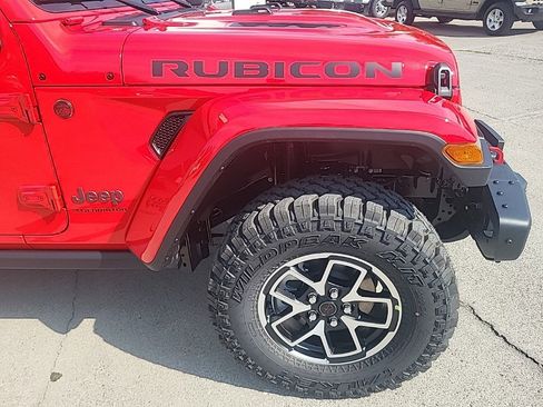 New 2025 Jeep Gladiator Rubicon w/ Safety Group image 18