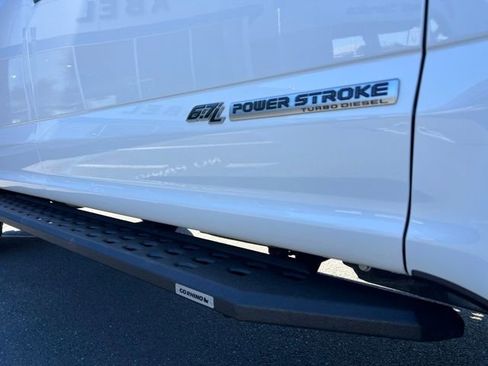 Used 2022 Ford F250 XLT w/ XLT Value Package AWD/4WD image 6