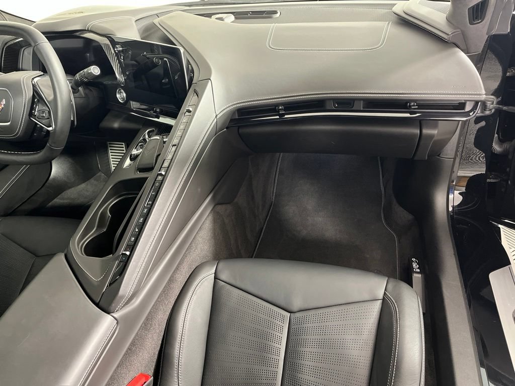 Used 2023 Chevrolet Corvette Stingray Premium Conv w/ Z51 Performance Package RWD image 14