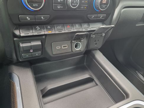 Used 2019 Chevrolet Silverado 1500 RST AWD/4WD image 27
