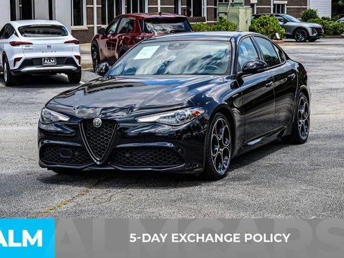 Used 2022 Alfa Romeo Giulia Veloce RWD image 4