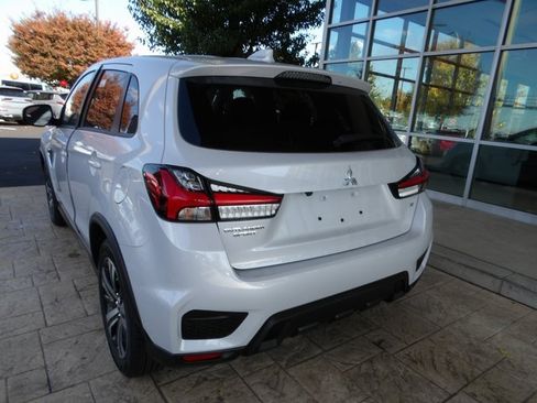 New 2025 Mitsubishi Outlander Sport SE image 5