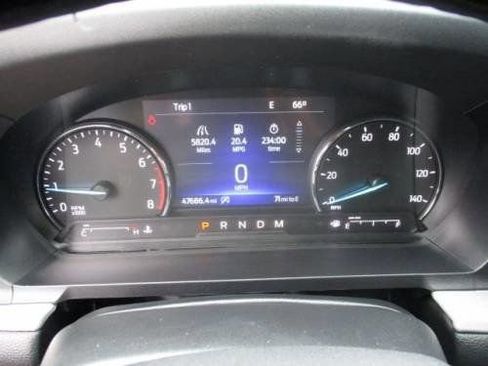 Used 2020 Ford Explorer XLT w/ Comfort Package image 8