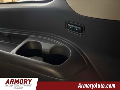 Used 2024 Ford Expedition Max XLT image 29