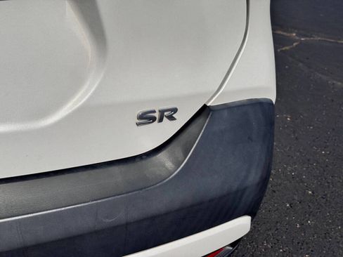 Used 2018 Nissan Kicks SR image 26