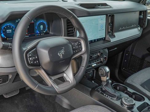 Used 2025 Ford Bronco Big Bend image 9