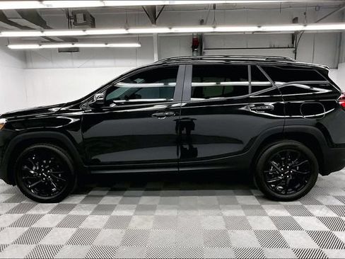 Used 2023 GMC Terrain SLE w/ Driver Convenience Package FWD image 14
