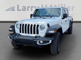 Used 2023 Jeep Gladiator Sport video 1