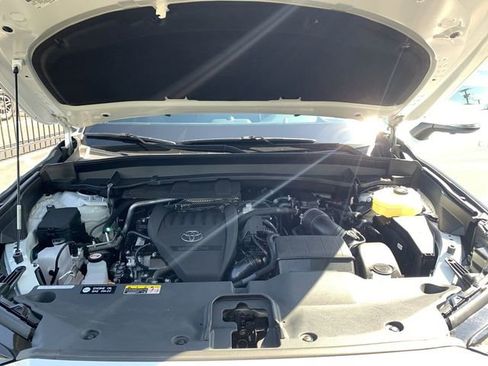 Certified 2024 Toyota Grand Highlander AWD Hybrid image 16