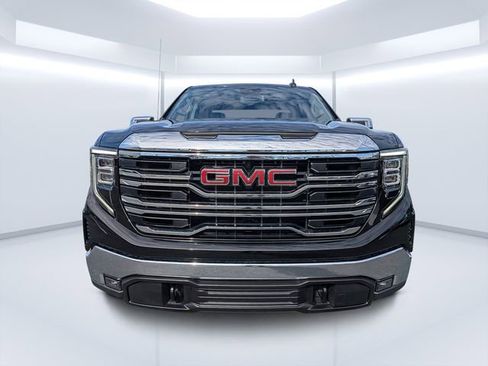 Used 2025 GMC Sierra 1500 SLT image 8