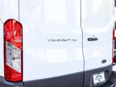 New 2025 Ford Transit 250 148 Medium Roof image 9