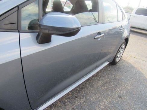 Used 2022 Toyota Corolla LE FWD image 6