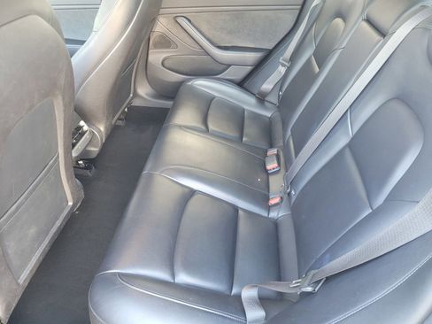 Used 2018 Tesla Model 3 Long Range RWD image 10