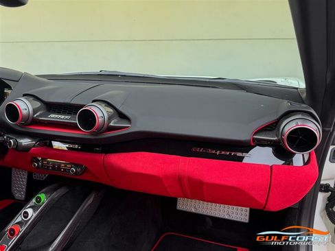 Used 2019 Ferrari 812 Superfast RWD image 30