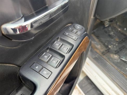 Used 2015 Chevrolet Silverado 2500 LTZ image 16