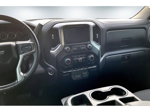 Used 2019 Chevrolet Silverado 1500 RST image 9