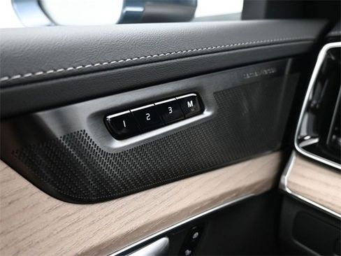 New 2026 Volvo XC90 B6 Plus w/ Protection Package Premier image 30