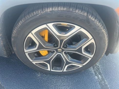 Used 2023 Rivian R1S Adventure image 15