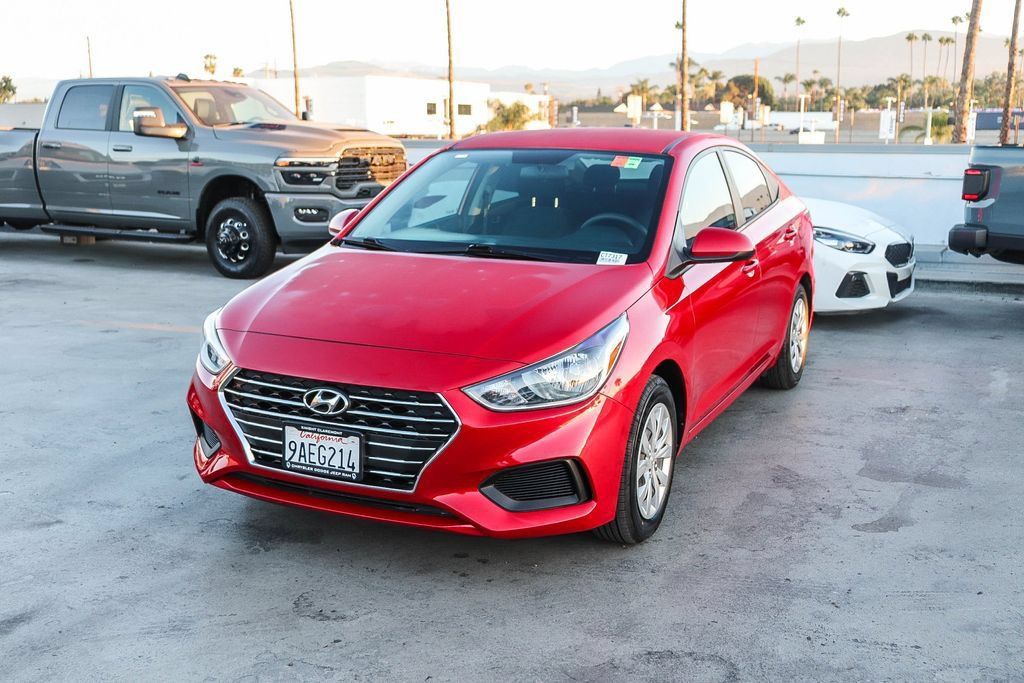 Used 2022 Hyundai Accent FWD image 4