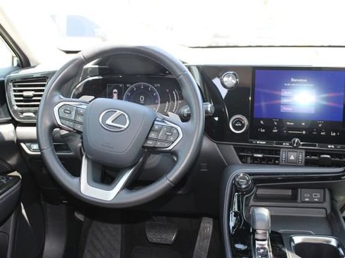 Certified 2025 Lexus NX 250 FWD w/ Accessory Package (Z1) image 14