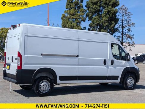 Used 2024 RAM ProMaster 2500 w/ Safety Group FWD image 7