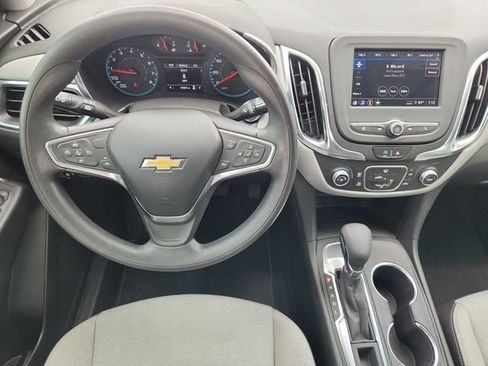Used 2022 Chevrolet Equinox LS FWD image 11