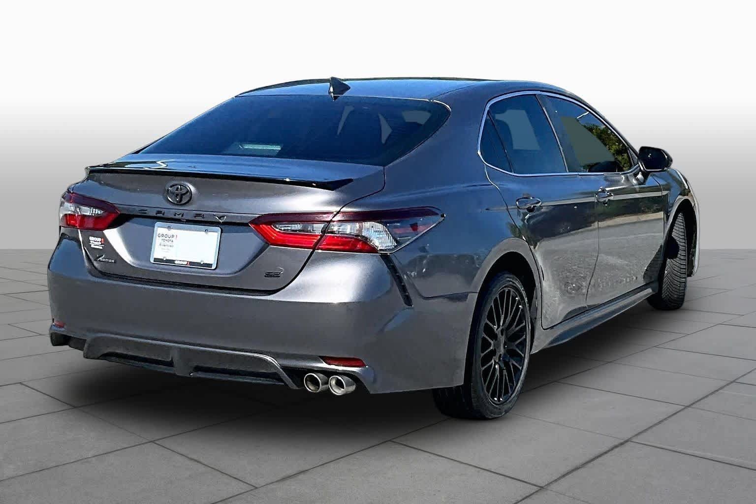 Used 2023 Toyota Camry SE FWD image 12