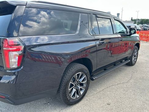 Used 2023 Chevrolet Suburban Z71 w/ Luxury Package AWD/4WD image 8