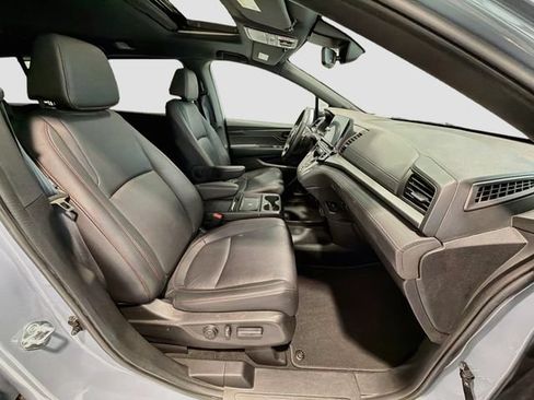 Used 2025 Honda Odyssey Sport-L image 25