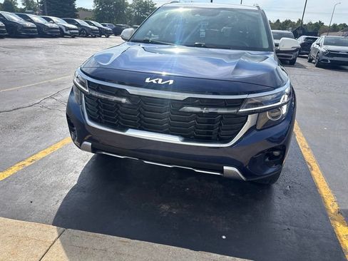 Used 2024 Kia Seltos S AWD/4WD image 6