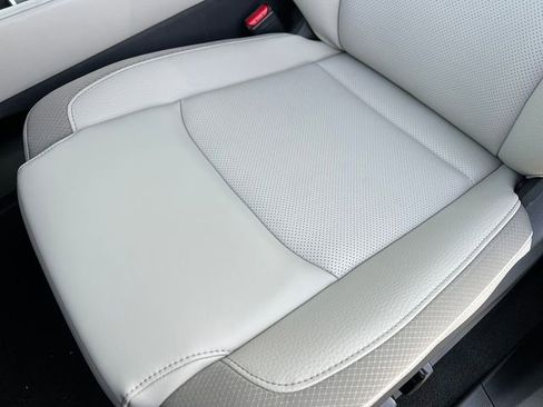 New 2026 Nissan Pathfinder SL image 11