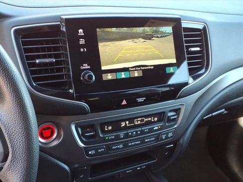 Certified 2022 Honda Pilot Sport image 22